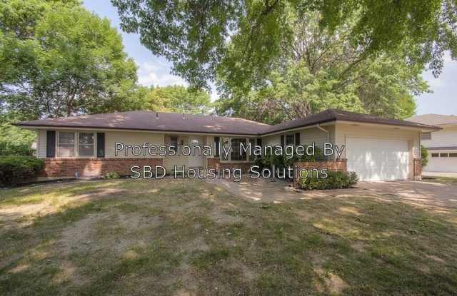 719 NW 5th Street - 719 Northwest 5th Street, Blue Springs, MO 64014