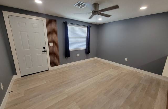 ✨ Luxury Meets Low-Maintenance Living in This Beautifully Renovated 55+ Villa! ✨ Gallery 4
