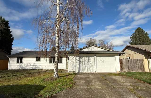 Ranch Style 4 Bedroom Beaverton Home!! photos photos