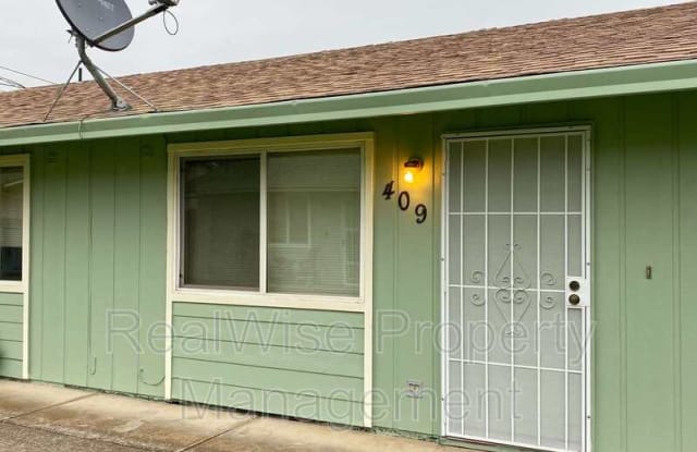 409 W First Ave photos photos