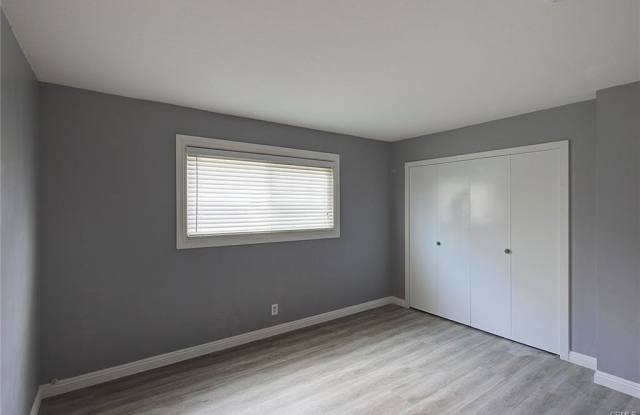 2969 East Greenhedge Avenue photos photos