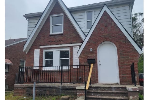 15748 Freeland Street photos photos