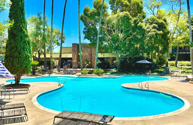 FOR RENT - Cozy Studio 432 SF 2nd Floor Condo, Resort-Style Community In Sought-After Fashion Valley Gallery 3