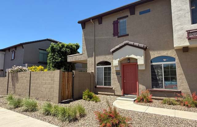 2 Bedroom Townhome In Gated Community of Pinnacle at Desert Peak Near N Cave Creek Rd  E Pinnacle Peak Rd - Now Available! photos photos