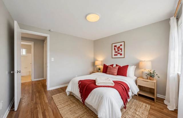 873 North Meadows CourtB Gallery 2