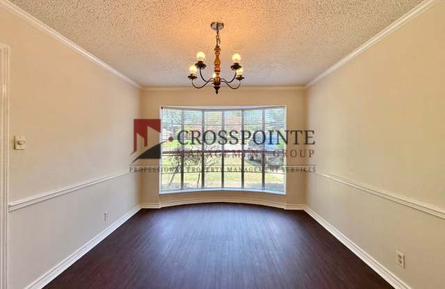 Spacious 4 Bedroom, 2 Bathroom Home! Gallery 4
