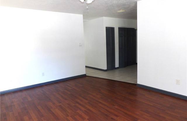 818 NE 5th Avenue Gallery 3