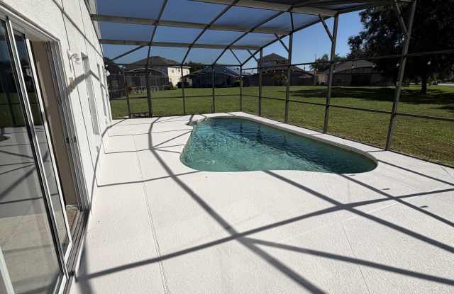 2702 Callaway Lane Gallery 3