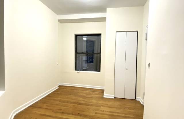 239 West 15th Street Gallery 3
