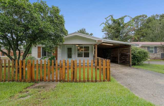 Charming updated 2 Bedroom, 2 full bath house in Silverhill! - 21769 Broad Street, Silverhill, AL 36576