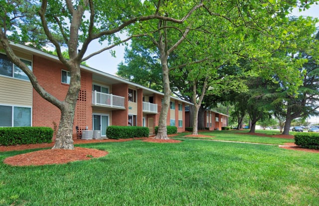 Pembroke Town Center Apartments Gallery 3