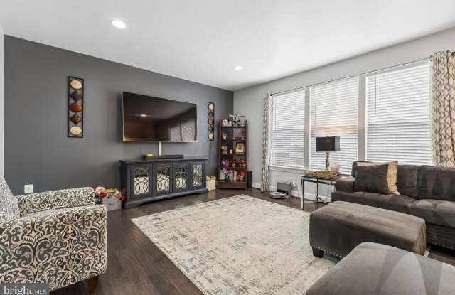 16655 DANRIDGE MANOR Drive Gallery 4
