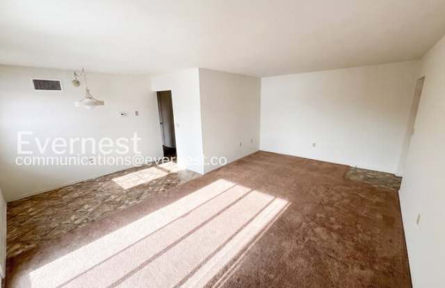 12810 North Cresap Street Gallery 3