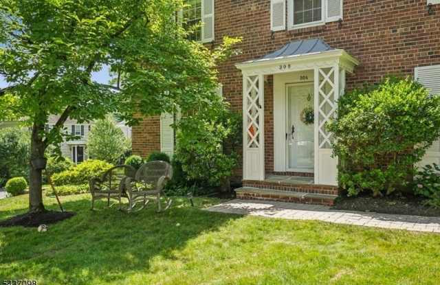 305 Lupine Way Gallery 2
