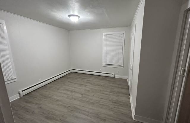 11 Brookline Street - 11 Brookline Street, Webster, MA 01570