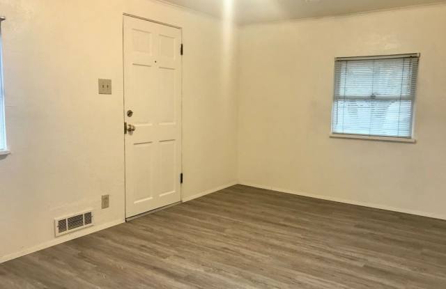 5542 22nd Ave S. Gallery 2