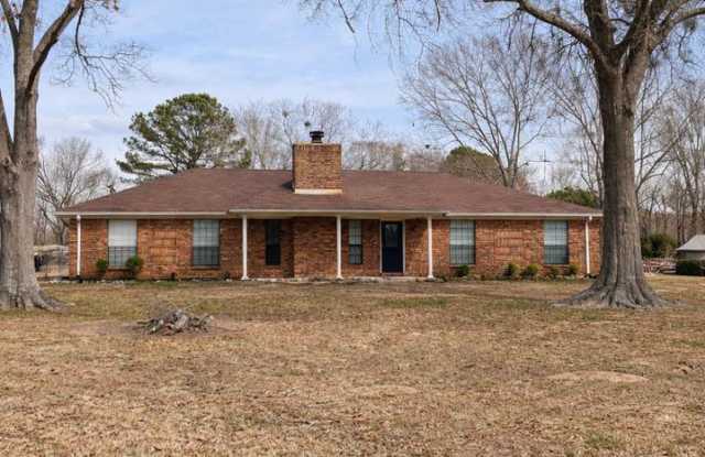 now renting 3 bedroom 2 bath house located in Pleasant Grove school distrct photos photos