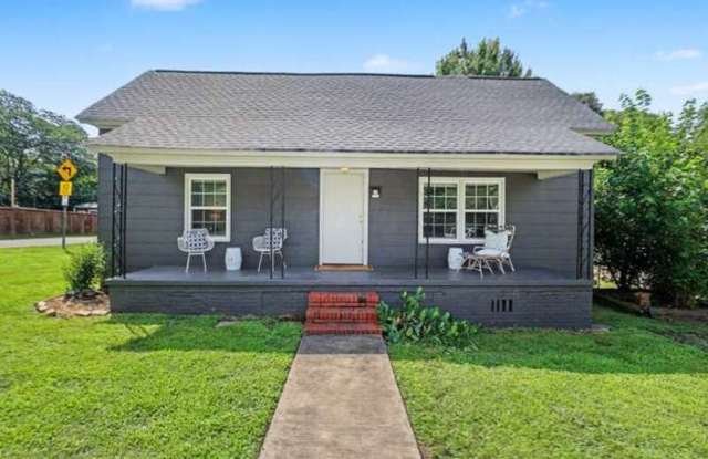2816 Yadkin Avenue Gallery 1