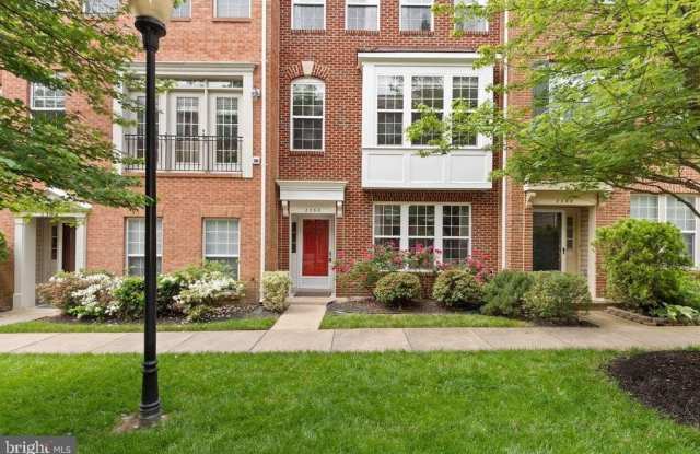 2366 HUNTINGTON STATION Court Gallery 2