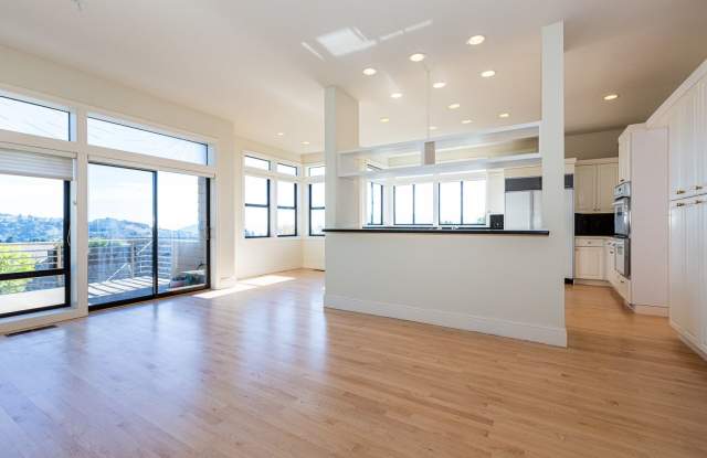 HUGE 4BR/3.5BA 4,012 sqft! Views-views! 2 Family Rooms! Huge Yard!! 3 Car Garage! Pets! PROGRESSIVE - 109 Reed Ranch Road, Tiburon, CA 94920