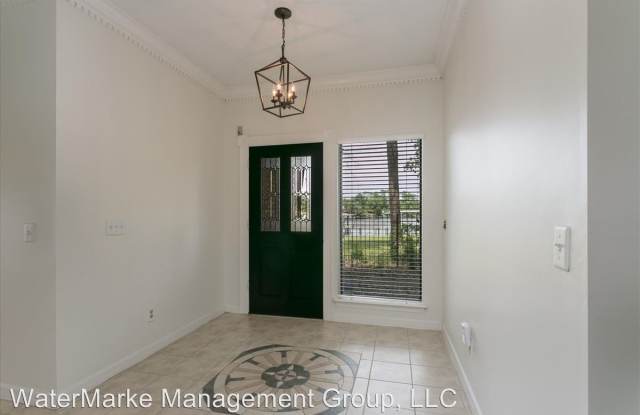 222 University Boulevard N., #3 Gallery 4