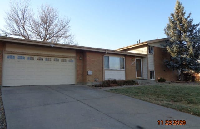 5999 Oak St - 5999 Oak Street, Arvada, CO 80004