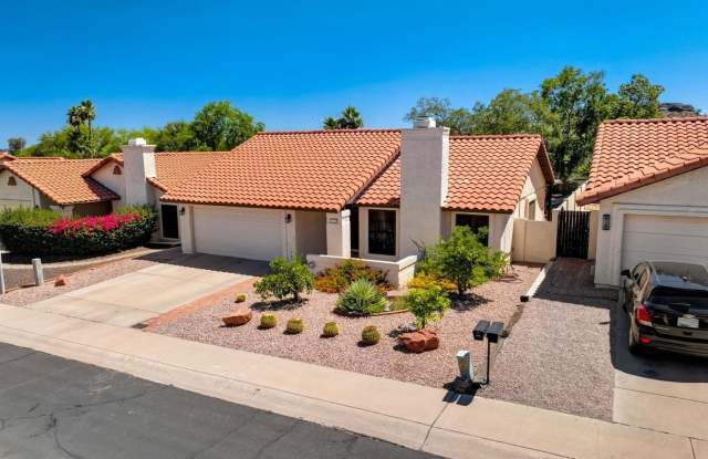 1540 N El Camino Drive photos photos