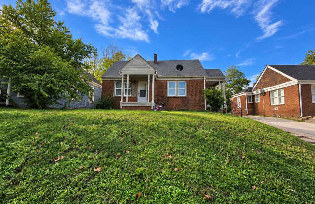 1 Bedroom Duplex in a Convenient OKC Location Gallery 3