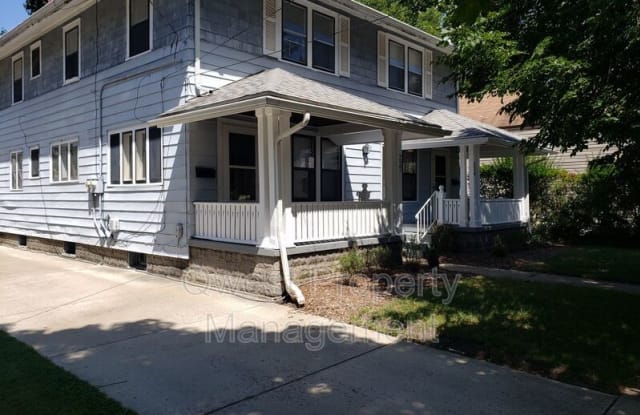229 Palmer NE photos photos