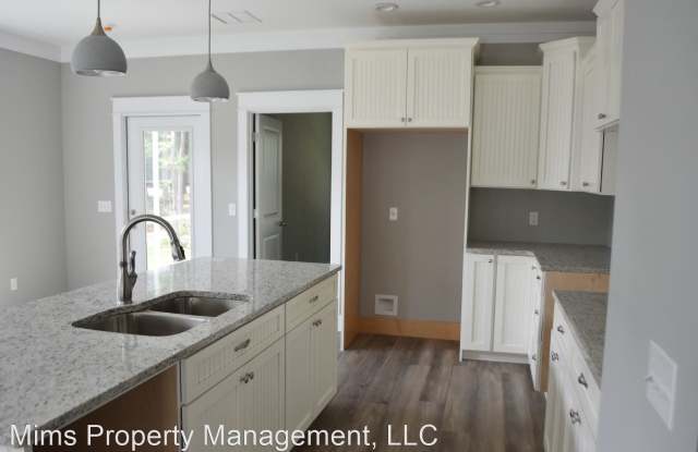25 Oakfield Dr - 25 Oakfield Dr, Freeport, FL 32439