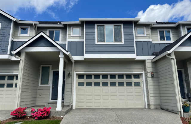 Goregous 3 Bedroom Home Ready for Hot Summer Days with Central Air! photos photos