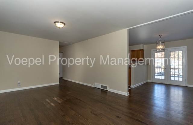 3004 East 107th Terrace Gallery 4