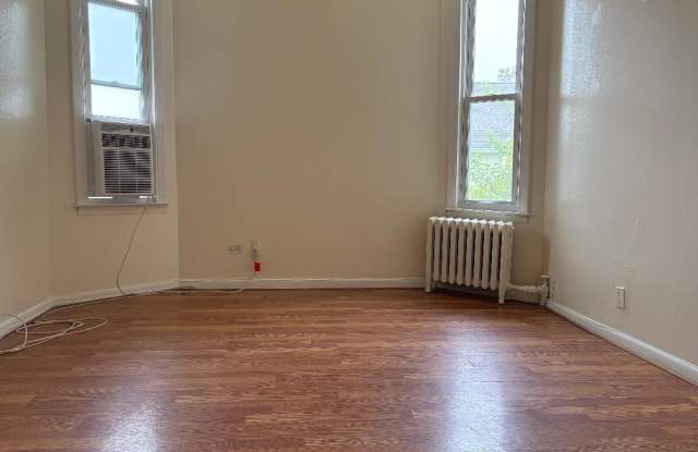 111 Hart Avenue Gallery 4