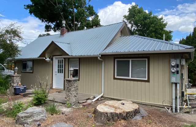 515 S Meridian 3 Bedroom House photos photos