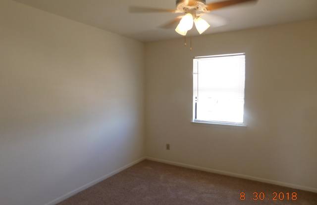 207 North Gallery 4