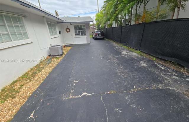 5151 N Miami Ave photos photos