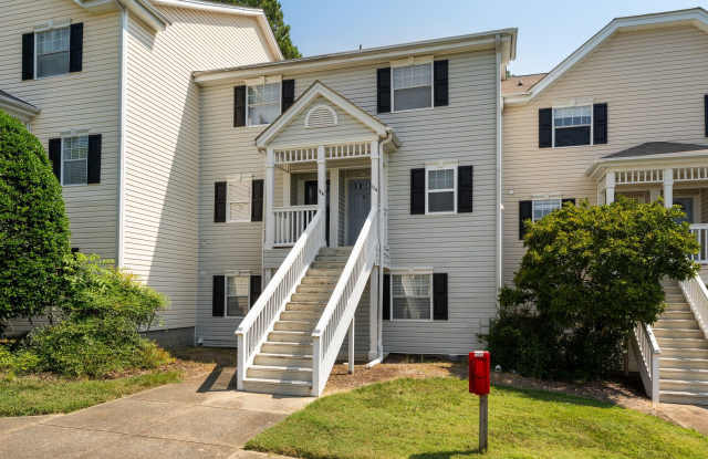 Updated 2BR/2.5BA in Fantastic Chapel Hill Location! Convenient to I-40! photos photos