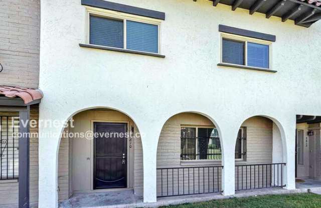 2810 East Clarendon Avenue photos photos