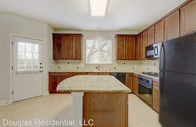 1821 Village Oak Ct Gallery 3