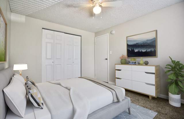 Candlelight Apartments Gallery 4