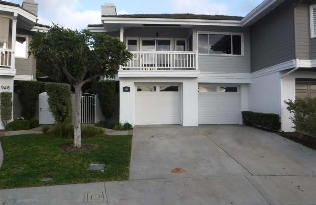 944 Gardenia Way - 944 Gardenia Way, Newport Beach, CA 92625