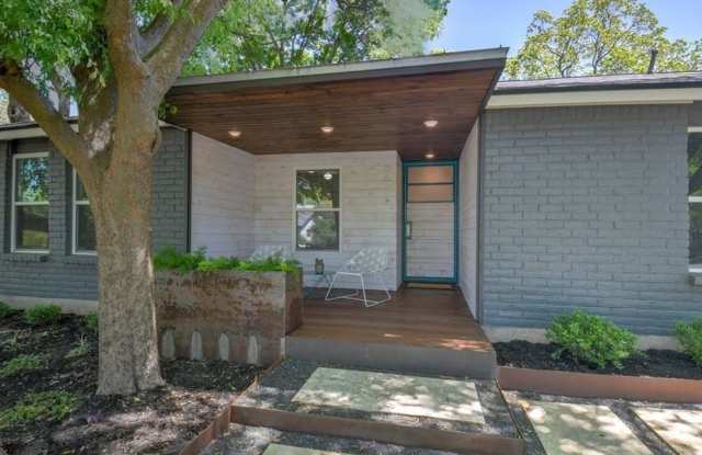 Unique Redesign - South Austin 3/2 - Big Private Yard - Garage- Great Neighborhood - Close to Everything Gallery 3