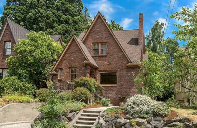 2030 26th Ave E - 2030 26th Avenue East, Seattle, WA 98112
