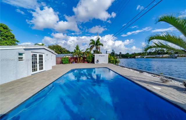 5900 North Farragut Drive - 5900 North Farragut Drive, Hollywood, FL 33021