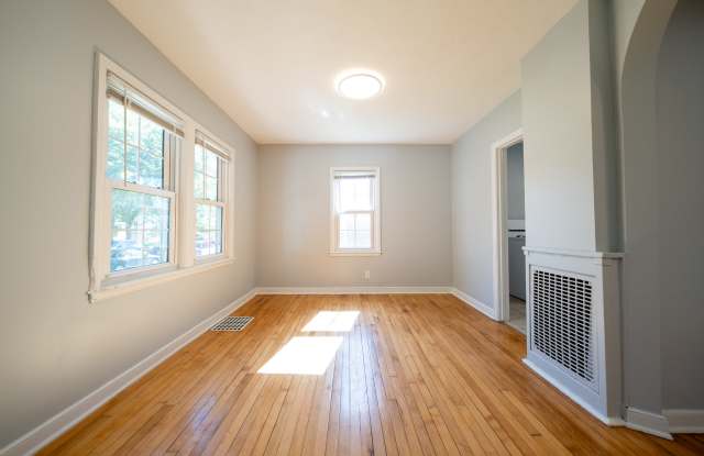 1706 Buchanan St. NE Gallery 4