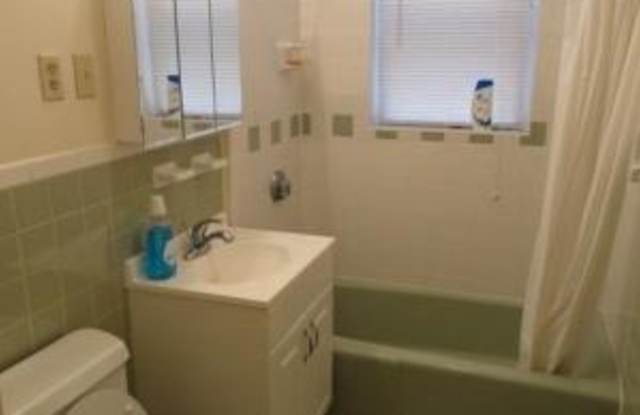 405 Highland Gallery 4