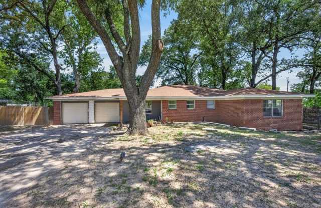 925 Maryland Drive Gallery 2