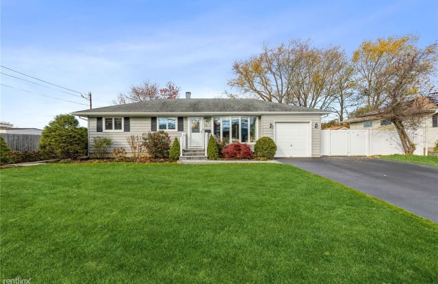 31 David Ln - 31 David Lane, Lake Ronkonkoma, NY 11779