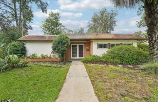 711 NE 6th Pl photos photos