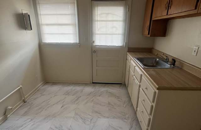 7721 N 2ND COURT Gallery 4